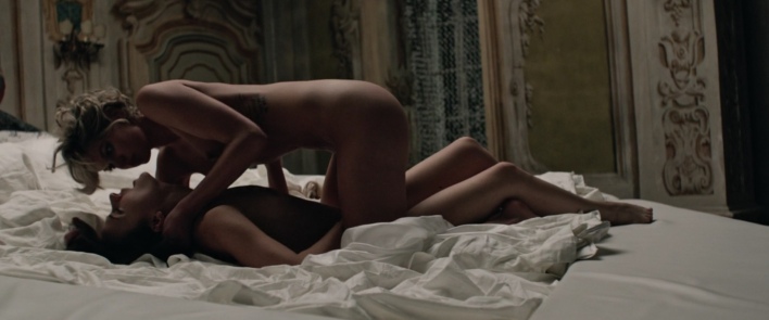 Analeigh Tipton illuminé la chatte 94