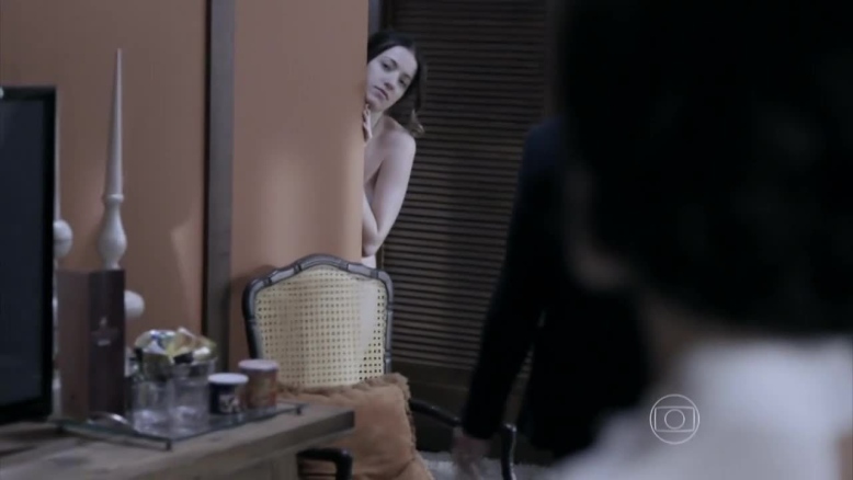 Bianca MuLler la photo clignote entre les jambes