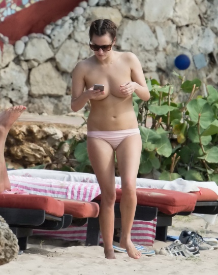Caroline Flack culottes