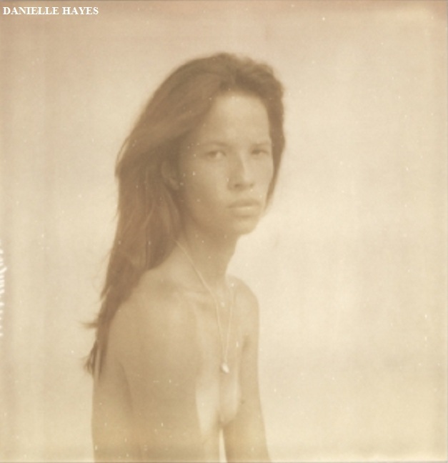 Danielle Hayes la photo clignote entre les jambes