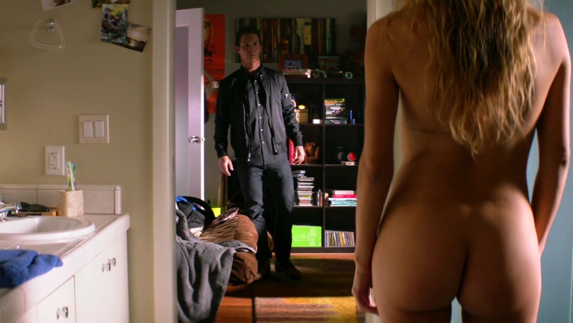 Dichen Lachman en jupe