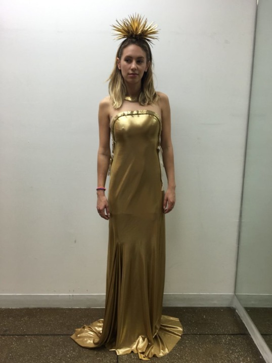 Découvrez les photos de Dylan Penn jeune où ses seins sont visibles.