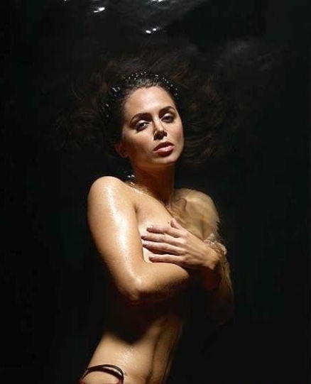 Eliza Dushku nu 93