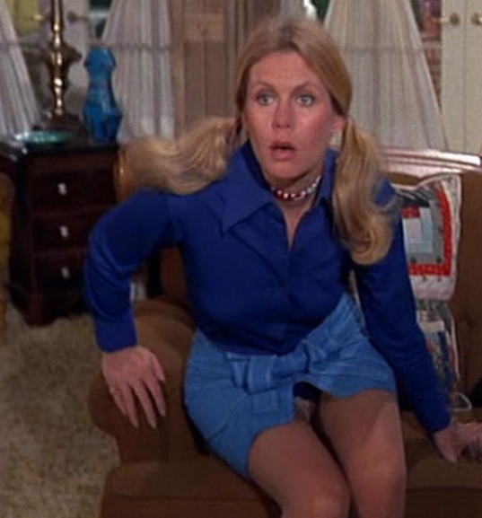 Elizabeth Montgomery seins