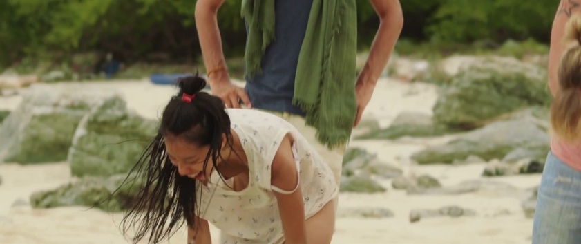 Elly Han pas de sous-vêtements 72