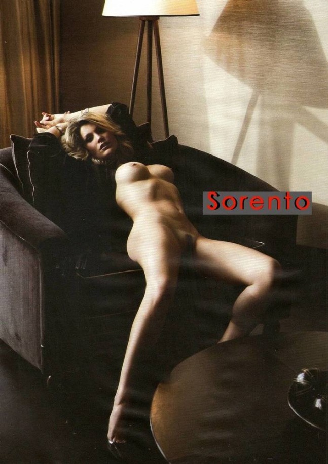 FlaVia Alessandra seins nus 64