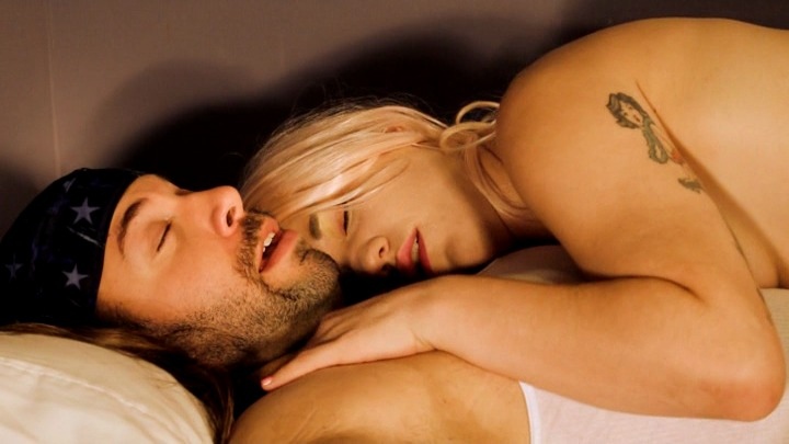 Découvrez les photos intimes et nues de Jenny Jannetty : des images intimes à ne pas manquer !