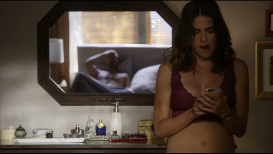 Karla Souza collants 23