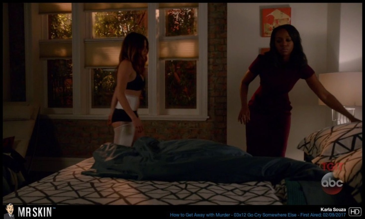 Karla Souza collants 92
