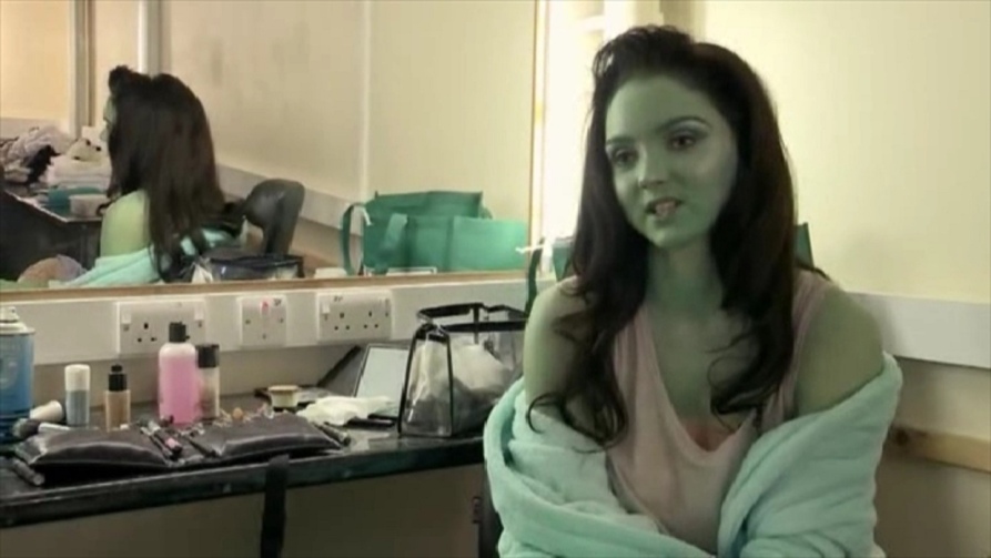 Lily Cole la photo clignote entre les jambes