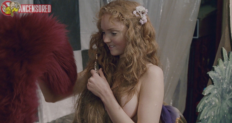 Lily Cole photo nue 43