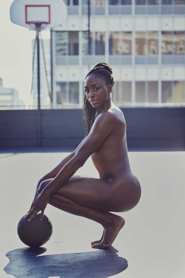 Nneka Ogwumike seins