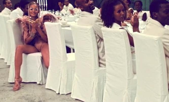 Selita Ebanks les seins sont visibles 89
